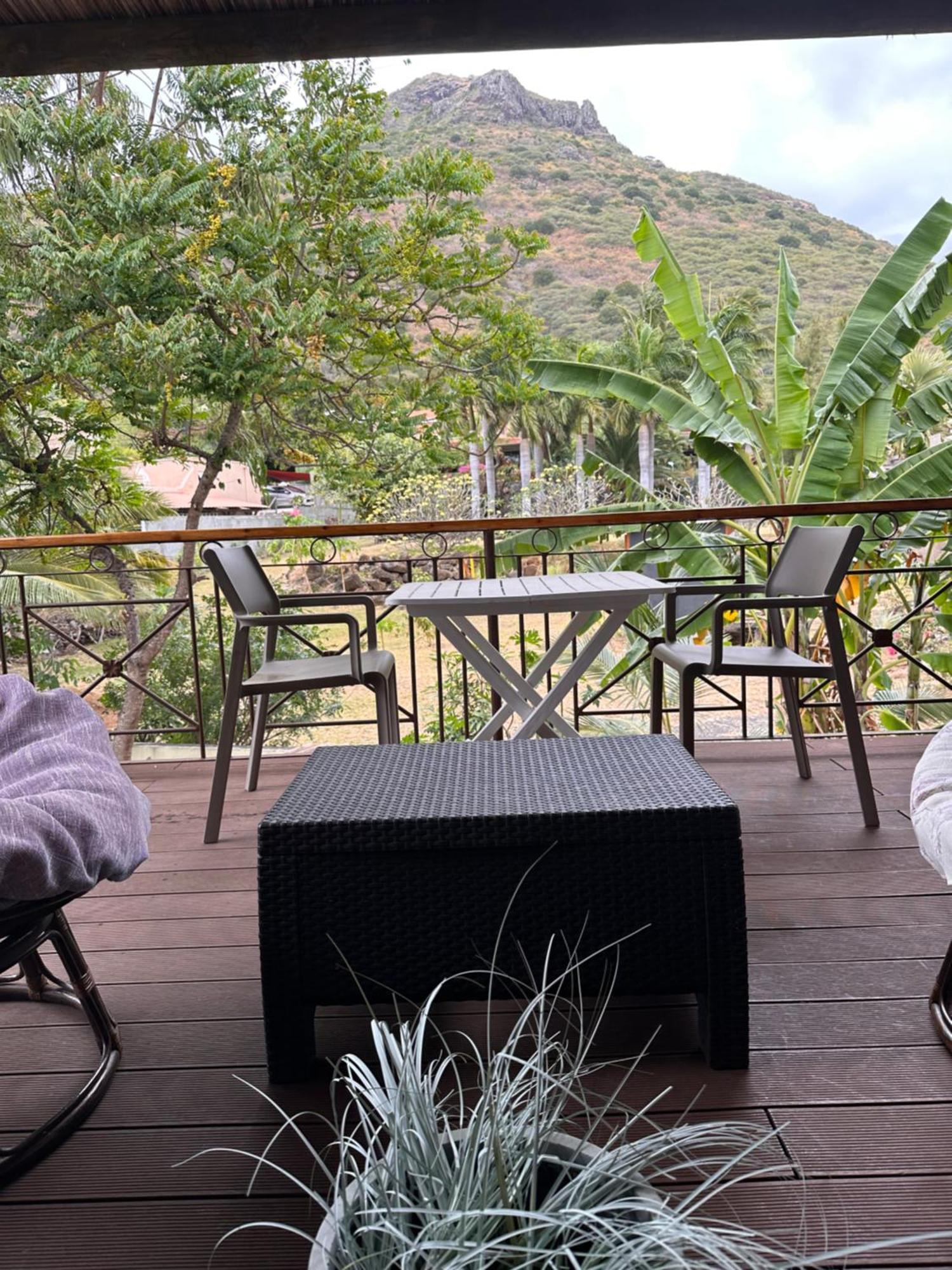 Le Gite Du Bonheur Guest House & Car Rental Tamarin Exterior foto